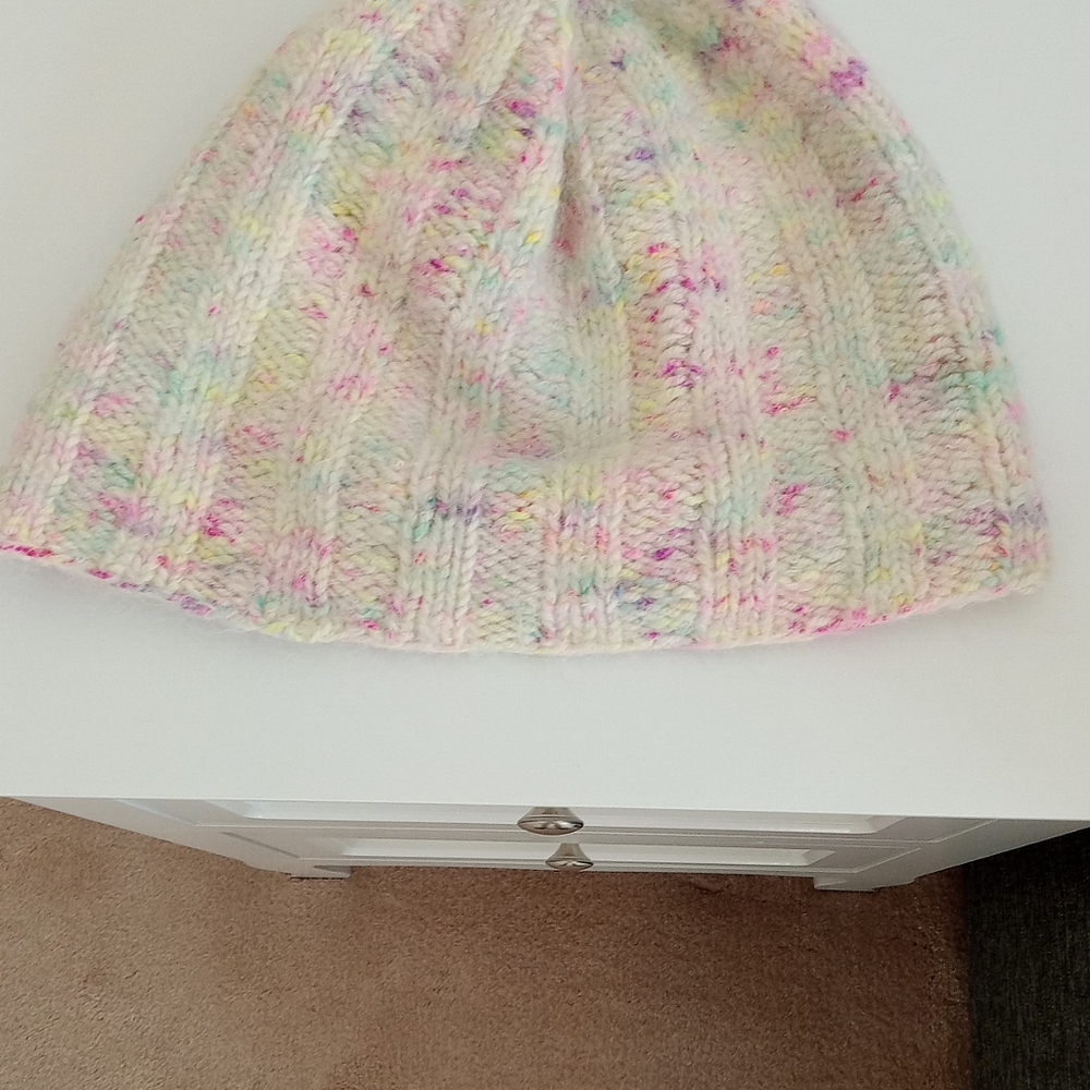Handmade beanie - Picture 3 of 4